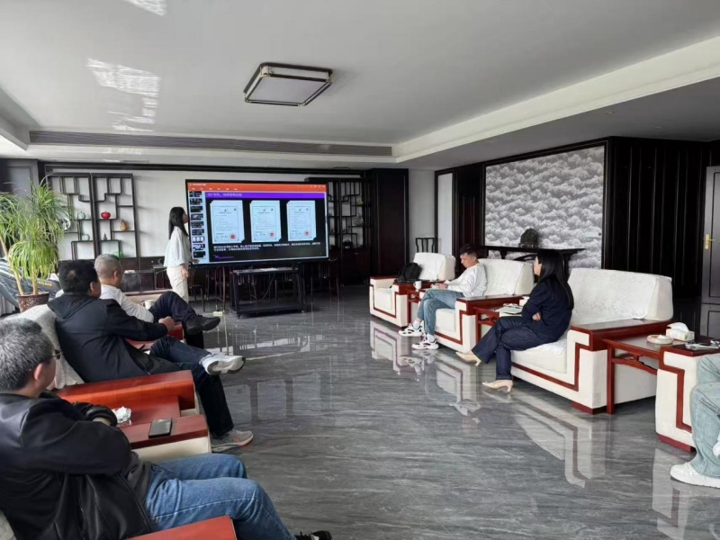 Lialoda elektr dvigatellari dvigatellarini birlashtiradi, yaxta kuchini modernizatsiya qilishni yaxshilaydi